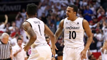 Cincinnati Bearcats duo Troy Caupain and Jacob Evans at Fifth Third Arena. USA Today.