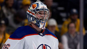 NASHVILLE, TN - DECEMBER 13: Jack Campbell #36 of the Edmonton Oilers stands in net against the Nashville Predators during the third period at Bridgestone Arena on December 13, 2022 in Nashville, Tennessee. Edmonton defeats Nashville 6-3. (Photo by Brett Carlsen/Getty Images)
