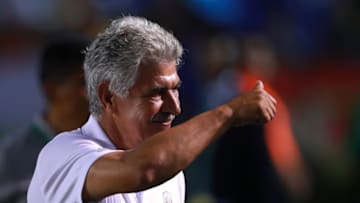 MONTERREY, MEXICO - OCTOBER 11: Ricardo Ferretti, coach of Mexico gestures during the international friendly match between Mexico and Costa Rica at Universitario Stadium on October 11, 2018 in Monterrey, Mexico. (Photo by Hector Vivas/Getty Images)