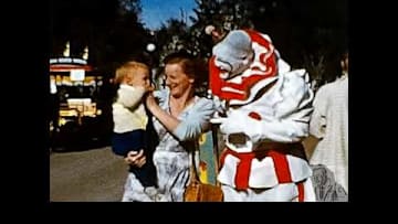 DHI - Disneyland's First Christmas - 1955