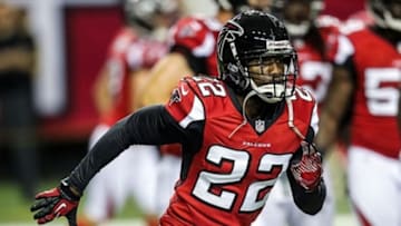 August 9, 2012; Atlanta, GA, USA; Atlanta Falcons defensive back Asante Samuel (22) warms up before the game against the Baltimore Ravens at the Georgia Dome. Mandatory Credit: Daniel Shirey-USA TODAY Sports