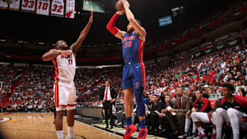 MIAMI, FL - MARCH 13: Blake Griffin #23 of the Detroit Pistons shoots the ball against the Miami Heat on March 13, 2019 at American Airlines Arena in Miami, Florida. NOTE TO USER: User expressly acknowledges and agrees that, by downloading and or using this Photograph, user is consenting to the terms and conditions of the Getty Images License Agreement. Mandatory Copyright Notice: Copyright 2019 NBAE (Photo by Issac Baldizon/NBAE via Getty Images)