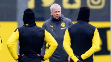 Head coach Lucien Favre of Borussia Dortmund looks on during training. (Photo by Mario Hommes/DeFodi Images via Getty Images)