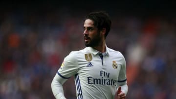 MADRID, SPAIN - FEBRUARY 18: Francisco Roman Alarcon alias Isco (R) looks on during the La Liga match between Real Madrid CF and RCD Espanyol at Estadio Santiago Bernabeu on February 18, 2017 in Madrid, Spain. (Photo by Gonzalo Arroyo Moreno/Getty Images)