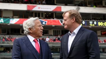 MEXICO CITY, MEXICO - NOVEMBER 19: New England Patriots owner Robert Kraft talks with NFL Commissioner Roger Goodell prior to the game between the New England Patriots and the Oakland Raiders at Estadio Azteca on November 19, 2017 in Mexico City, Mexico. (Photo by Buda Mendes/Getty Images)