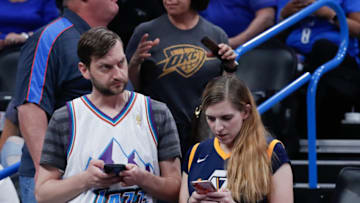 Utah Jazz fans (Alonzo Adams-USA TODAY Sports)