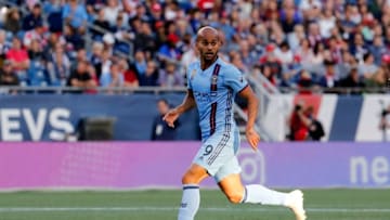 FOXBOROUGH, MA - SEPTEMBER 29: New York City FC forward Heber Araujo dos Santos (9) looks for an open teammate during a match between the New England Revolution and New York City FC on September 29, 2019, at Gillette Stadium in Foxborough, Massachusetts. (Photo by Fred Kfoury III/Icon Sportswire via Getty Images)