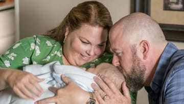 THIS IS US -- "Strangers" Episode 401 -- Pictured: (l-r) Chrissy Metz as Kate, Chris Sullivan as Toby -- (Photo by: Ron Batzdorff/NBC)