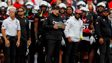 Cincinnati Bearcats meet Big 12 foe Baylor Bears at Nippert Stadium in 2023.