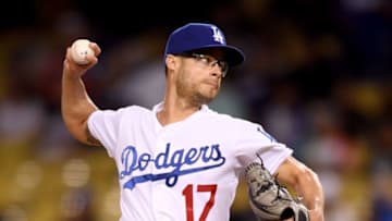LOS ANGELES, CALIFORNIA - MAY 08: Joe Kelly #17 of the Los Angeles Dodgers pitches in relief during the ninth inning against the Atlanta Braves at Dodger Stadium on May 08, 2019 in Los Angeles, California. (Photo by Harry How/Getty Images)