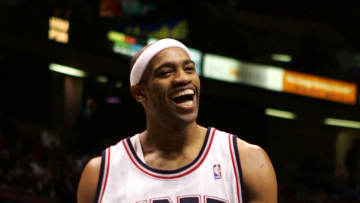 EAST RUTHERFORD, NJ - MARCH 30: Vince Carter #15 of the New Jersey Nets celebrates his teams win against the Los Angeles Clippers March 30, 2005 at Continental Airlines Arena in East Rutherford, New Jersey. NOTE TO USER: User expressly acknowledges and agrees that, by downloading and/or using this Photograph, user is consenting to the terms and conditions of the Getty Images License Agreement. (Photo by Jim McIsaac/Getty Images)