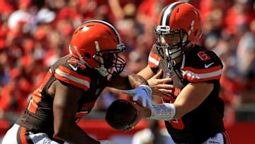 TAMPA, FL - OCTOBER 21: Baker Mayfield #6 hands off to Nick Chubb #24 of the Cleveland Browns during a game against the Tampa Bay Buccaneers at Raymond James Stadium on October 21, 2018 in Tampa, Florida. (Photo by Mike Ehrmann/Getty Images)
