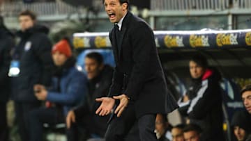 GENOA, ITALY - JANUARY 10: Juventus FC coach Massimiliano Allegri shouts to his players during the Serie A match between UC Sampdoria and Juventus FC at Stadio Luigi Ferraris on January 10, 2016 in Genoa, Italy. (Photo by Marco Luzzani/Getty Images)