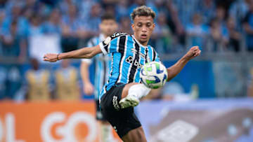 PORTO ALEGRE, BRAZIL - JUNE 25: Paulo de Souza Bitello of Gremio in action during Campeonato Brasileiro Serie A match between Gremio and Coritiba at Arena do Gremio on June 25, 2023 in Porto Alegre, Brazil. (Photo by Richard Ducker/Eurasia Sport Images/Getty Images)