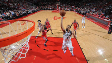 HOUSTON, TX - JANUARY 16 : Spencer Dinwiddie #8 of the Brooklyn Nets shoots the ball against the Houston Rockets on January 16, 2019 at the Toyota Center in Houston, Texas. NOTE TO USER: User expressly acknowledges and agrees that, by downloading and or using this photograph, User is consenting to the terms and conditions of the Getty Images License Agreement. Mandatory Copyright Notice: Copyright 2019 NBAE (Photo by Bill Baptist/NBAE via Getty Images)