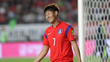 HWASUNG, SOUTH KOREA - SEPTEMBER 03: Son Heung-Min of South Korea reacts during the 2018 FIFA World Cup Qualifier Round 2 - Group G match between South Korea and Laos at Hwaseong on September 3, 2015 in Hwasung, South Korea. (Photo by Chung Sung-Jun/Getty Images)