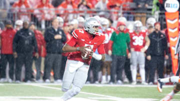 COLUMBUS, OH - NOVEMBER 18: Quarterback Dwayne Haskins #7 of the Ohio State Buckeyes looking to pass the ball during the game between the Ohio State Buckeyes and the Illinois Fighting Illini on November 18, 2017 at the Ohio Stadium in Columbus, Ohio. Ohio State Buckeyes won 52-14. (Photo by Jason Mowry/Icon Sportswire via Getty Images)
