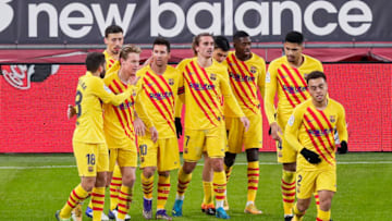 (L-R) Jordi Alba of FC Barcelona, Frenkie de Jong of FC Barcelona, Clement Lenglet of FC Barcelona, Lionel Messi of FC Barcelona, Antoine Griezmann of FC Barcelona, Pedri of FC Barcelona, Ousmane Dembele of FC Barcelona, Ronald Araujo of FC Barcelona, Sergino Dest of FC Barcelona. (Photo by David S. Bustamante/Soccrates/Getty Images)