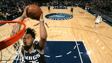 MINNEAPOLIS, MN - FEBRUARY 25: Marvin Bagley III #35 of the Sacramento Kings dunks against the Minnesota Timberwolves on February 25, 2019 at Target Center in Minneapolis, Minnesota. NOTE TO USER: User expressly acknowledges and agrees that, by downloading and or using this Photograph, user is consenting to the terms and conditions of the Getty Images License Agreement. Mandatory Copyright Notice: Copyright 2019 NBAE (Photo by David Sherman/NBAE via Getty Images)