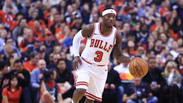 TORONTO, ON - OCTOBER 19: Kay Felder #3 of the Chicago Bulls dribbles the ball during to the first half of an NBA game against the Toronto Raptors at Air Canada Centre on October 19, 2017 in Toronto, Canada. NOTE TO USER: User expressly acknowledges and agrees that, by downloading and or using this photograph, User is consenting to the terms and conditions of the Getty Images License Agreement. (Photo by Vaughn Ridley/Getty Images)