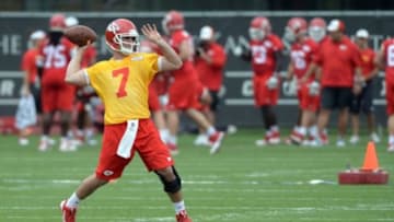 Jun 17, 2014; Kansas City, MO, USA; Kansas City Chiefs quarterback Aaron Murray (7) throws passing drills during the Kansas City Chiefs minicamp at University of Kansas Hospital Training Complex. Mandatory Credit: Denny Medley-USA TODAY Sports