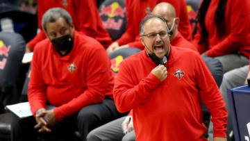 New Orleans Pelicans Head Coach Stan Van Gundy coaches his team during the third quarter an NBA game against the Orlando Magic . (Photo by Sean Gardner/Getty Images)