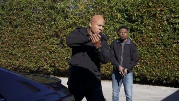 “Sensu Lato” – The NCIS team must investigate when a Navy reservist is stabbed and his lab full of pesticides and insects is ransacked. Also, Kilbride offers Sam the interim operations manager position and Rountree thinks about his future, on the CBS Original series NCIS: LOS ANGELES, Sunday, April 23 (10:00-11:00 PM, ET/PT) on the CBS Television Network, and available to stream live and on demand on Paramount+. Pictured (L-R): LL COOL J (Special Agent Sam Hanna) and Caleb Castille (Special Agent Devin Rountree). Photo: Sonja Flemming/CBS ©2023 CBS Broadcasting, Inc. All Rights Reserved.