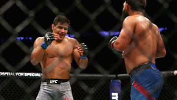 NEW YORK, NY - NOVEMBER 04: Paulo Costa of Brazil fights Johny Hendricks in their middleweight bout during the UFC 217 event at Madison Square Garden on November 4, 2017 in New York City. (Photo by Mike Stobe/Getty Images)