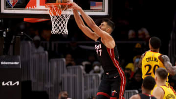 Miami Heat center Omer Yurtseven (77) dunks during the third quarter against the Atlanta Hawks(Jason Getz-USA TODAY Sports)