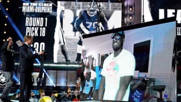 Alex Leatherwood, Las Vegas Raiders, 2021 NFL Draft (Photo by Kirby Lee-USA TODAY Sports)