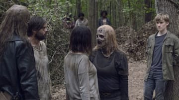 Ryan Hurst as Beta, Benjamin Keepers as Sean, Allie McCulloch as Helen, Samantha Morton as Alpha, Matt Lintz as Henry - The Walking Dead _ Season 9, Episode 12 - Photo Credit: Gene Page/AMC