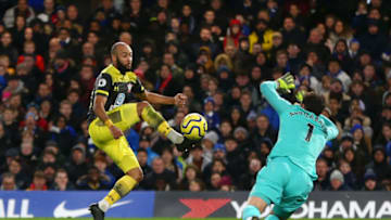 LONDON, ENGLAND - DECEMBER 26: Nathan Redmond of Southampton scores his team's second goal past Kepa Arrizabalaga of Chelsea during the Premier League match between Chelsea FC and Southampton FC at Stamford Bridge on December 26, 2019 in London, United Kingdom. (Photo by Steve Bardens/Getty Images)