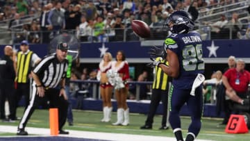 ARLINGTON, TX - DECEMBER 24: Doug Baldwin #89 of the Seattle Seahawks makes a touchdown reception in the fourth quarter against the Dallas Cowboys at AT&T Stadium on December 24, 2017 in Arlington, Texas. (Photo by Tom Pennington/Getty Images)