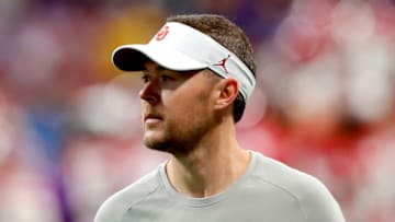 ATLANTA, GEORGIA - DECEMBER 28: Head coach Lincoln Riley of the Oklahoma Sooners looks on during warm ups before the game against the LSU Tigers in the Chick-fil-A Peach Bowl at Mercedes-Benz Stadium on December 28, 2019 in Atlanta, Georgia. (Photo by Kevin C. Cox/Getty Images)