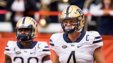 SYRACUSE, NY - OCTOBER 07: Quarterback Max Browne