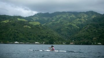 Competitors take part in the V1 open women's section of the va'a world championship in Papeete on June 28, 2017, six hundred and fifty rowers from five continents are taking part in the largest event ever organised around the Polynesian racing canoe. / AFP PHOTO / Gregory BOISSY (Photo credit should read GREGORY BOISSY/AFP via Getty Images)