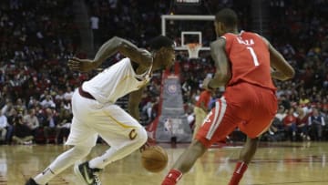 HOUSTON, TX - NOVEMBER 09: Iman Shumpert Photo by Tim Warner/Getty Images)