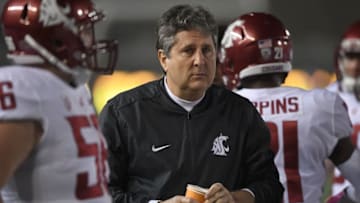 BERKELEY, CA - OCTOBER 13: Head coach Mike Leach of the Washington State Cougars looks on while his team warms up during pregame warm ups prior to playing the California Golden Bears in an NCAA football game at California Memorial Stadium on October 13, 2017 in Berkeley, California. (Photo by Thearon W. Henderson/Getty Images)