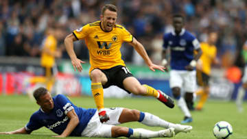 WOLVERHAMPTON, ENGLAND - AUGUST 11: Phil Jagielka of Everton fouls Diogo Jota of Wolverhampton Wanderers, leading to Phil Jagielka of Everton recieving a red card during the Premier League match between Wolverhampton Wanderers and Everton FC at Molineux on August 11, 2018 in Wolverhampton, United Kingdom. (Photo by David Rogers/Getty Images)