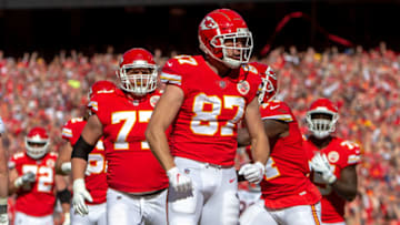 KANSAS CITY, MO - OCTOBER 28: Kansas City Chiefs tight end Travis Kelce (87) in the end zone after scoring during the AFC West Conference game against the Denver Broncos on October 28, 2018 at Arrowhead Stadium in Kansas City, Missouri. (Photo by William Purnell/Icon Sportswire via Getty Images)