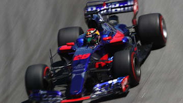 SAO PAULO, BRAZIL - NOVEMBER 12: Brendon Hartley of New Zealand driving the (28) Scuderia Toro Rosso STR12 on track during the Formula One Grand Prix of Brazil at Autodromo Jose Carlos Pace on November 12, 2017 in Sao Paulo, Brazil. (Photo by Clive Mason/Getty Images)