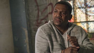 CHICAGO P.D. -- "Captive" Episode 512 -- Pictured: Mekhi Phifer as Joe -- (Photo by: Matt Dinerstein/NBC)