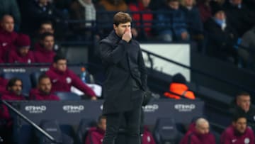 MANCHESTER, ENGLAND - DECEMBER 16: Mauricio Pochettino, Manager of Tottenham Hotspur reacts during the Premier League match between Manchester City and Tottenham Hotspur at Etihad Stadium on December 16, 2017 in Manchester, England. (Photo by Clive Brunskill/Getty Images)