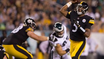 PHILADELPHIA, PA - AUGUST 09: Joshua Dobbs #5 of the Pittsburgh Steelers throws a touchdown pass in the second quarter against the Philadelphia Eagles during the preseason game at Lincoln Financial Field on August 9, 2018 in Philadelphia, Pennsylvania. (Photo by Mitchell Leff/Getty Images)