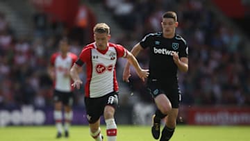 SOUTHAMPTON, ENGLAND - AUGUST 19: Steven Davis of Southampton in action during the Premier League match between Southampton and West Ham United at St Mary's Stadium on August 19, 2017 in Southampton, England. (Photo by Julian Finney/Getty Images)