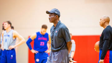 Detroit Pistons Dwane Casey. (Photo by Chris Schwegler/NBAE via Getty Images)