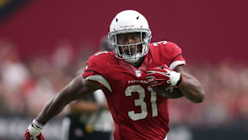GLENDALE, AZ - NOVEMBER 13: Running back David Johnson #31 of the Arizona Cardinals runs during the first half of the NFL football game against the San Francisco 49ers at University of Phoenix Stadium on November 13, 2016 in Glendale, Arizona. The Cardinals beat the 49ers 23-20. (Photo by Chris Coduto/Getty Images)