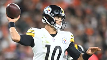 CLEVELAND, OHIO - SEPTEMBER 22: Mitch Trubisky #10 of the Pittsburgh Steelers looks to pass during the second half against the Cleveland Browns at FirstEnergy Stadium on September 22, 2022 in Cleveland, Ohio. (Photo by Nick Cammett/Getty Images)