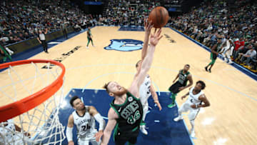 MEMPHIS, OH - DECEMBER 16: Aron Baynes #46 of the Boston Celtics dunks against the Memphis Grizzlies on December 16, 2017 at FedEx Forum in Memphis, Ohio. NOTE TO USER: User expressly acknowledges and agrees that, by downloading and/or using this photograph, user is consenting to the terms and conditions of the Getty Images License Agreement. Mandatory Copyright Notice: Copyright 2017 NBAE (Photo by Joe Murphy/NBAE via Getty Images)#46 of the Boston Celtics dunks against the Memphis Grizzlies on December 16, 2017 at FedEx Forum in Memphis, Ohio. NOTE TO USER: User expressly acknowledges and agrees that, by downloading and/or using this photograph, user is consenting to the terms and conditions of the Getty Images License Agreement. Mandatory Copyright Notice: Copyright 2017 NBAE (Photo by Joe Murphy/NBAE via Getty Images)