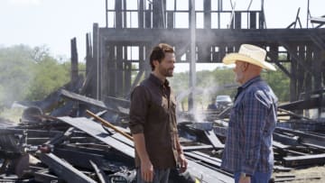 Walker -- “Something's Missing” -- Image Number: WLK220b_0087r -- Pictured (L-R): Jared Padalecki as Cordell Walker and Mitch Pileggi as Bonham Walker -- Photo: Rebecca Brenneman/The CW -- © 2022 The CW Network, LLC. All Rights Reserved.